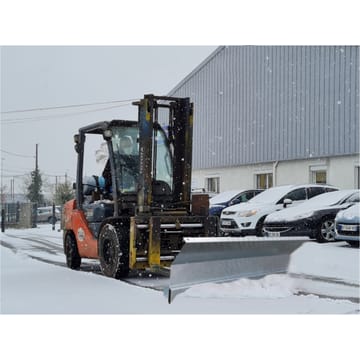Lame de déneigement pour chariot élévateur