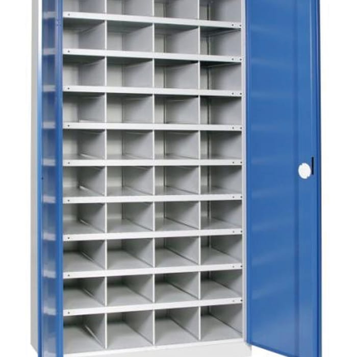 Armoire à cases