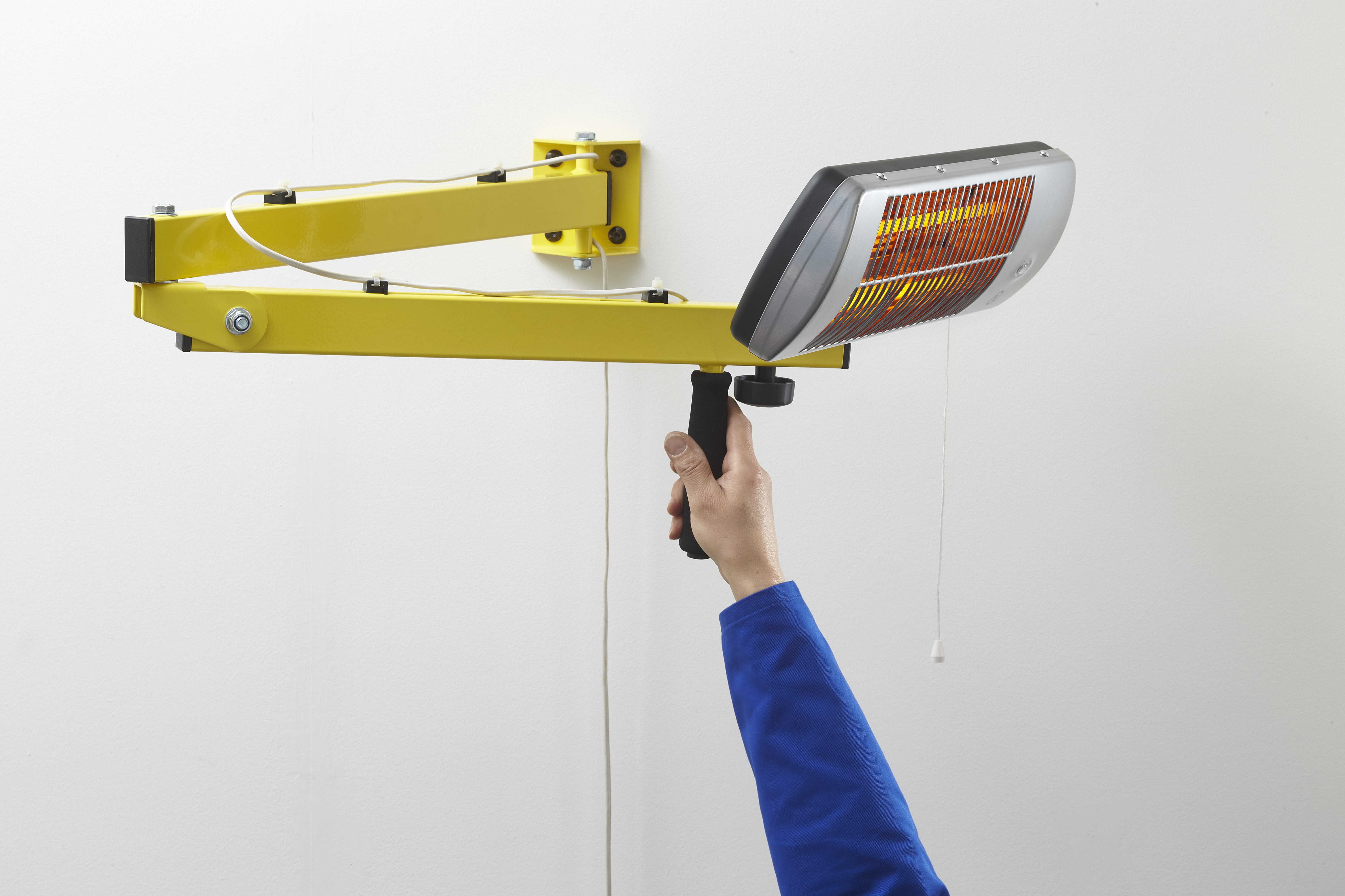 Bras articulé pour projecteur de quai